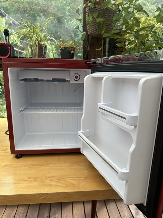 Холодильник KLARSTEIN - Yummy Minibar 47 л: морозильна камера 3 л, класс A+