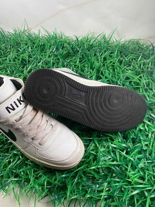 жіночі кросівки Nike Air Force 1 High 39р