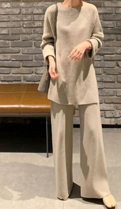 Костюм жіночий MANGO,р S-M, мода трикотаж, теплиї