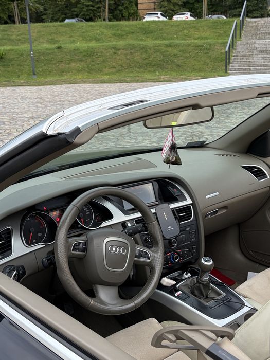 Zadbane Audi a5 cabrio