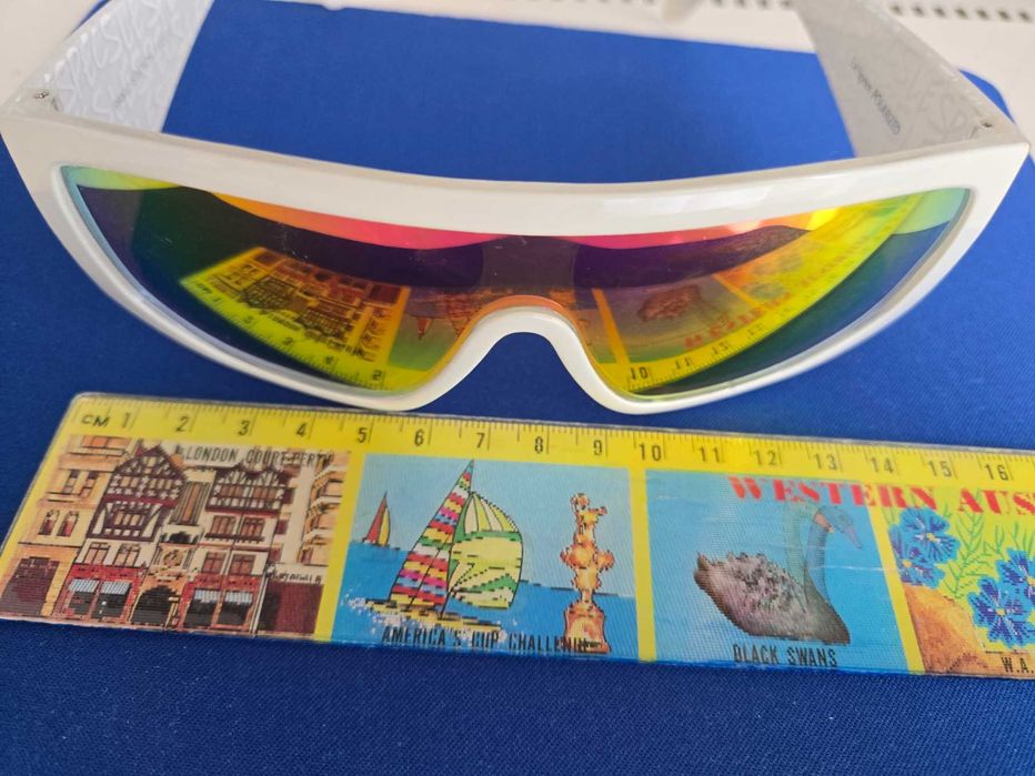 Okulary sloneczne Le Specs, szkla polaryzowane