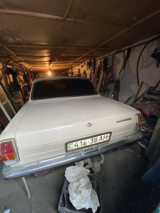 Автомобіль Волга - 24