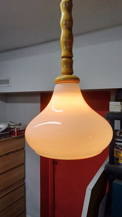 Lampa wisząc z czasów PRL