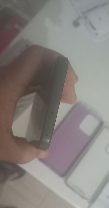 Estou vendendo um OPPO Reno 14 fs 5g com 12GB de RAM e 512MB