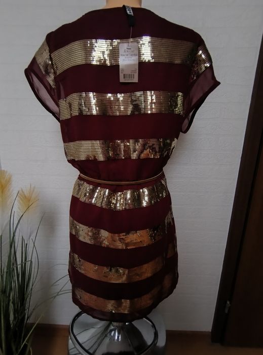 Krótka sukienka z cekinami rozm.XL