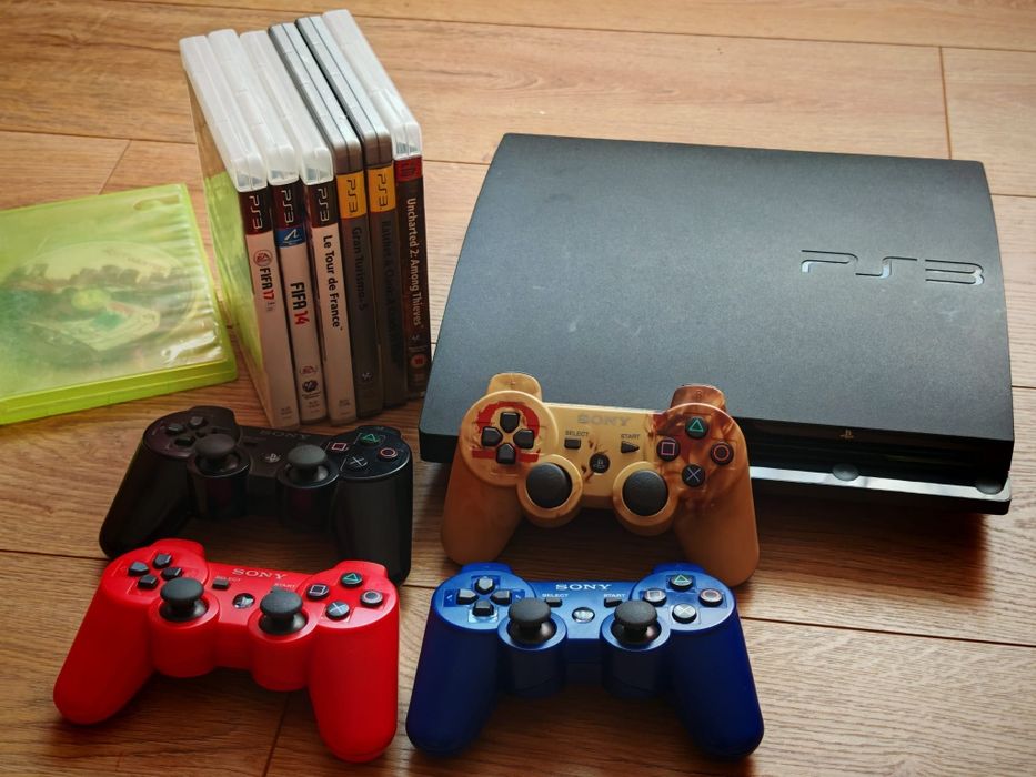 Super stan Konsola PS3 Slim 320GB CECH-3004B / 4 pady / 7 gier / PlayStation 3