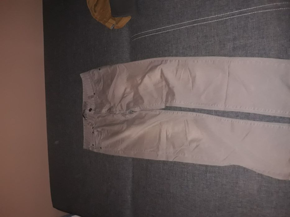 Sprzedam spodnie. Bardzo dobry stan. Różne rozmiary.