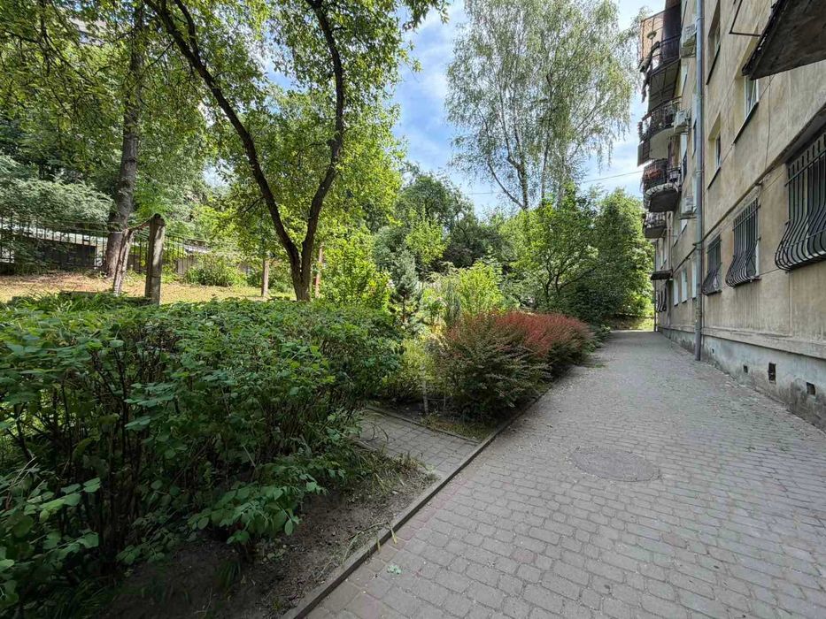 Продаж 4 кім. квартири по вул. Тютюнників. Елітний район міста Львова