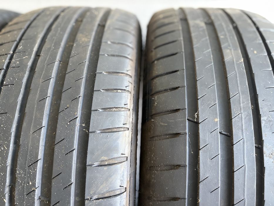 4 Pneus Michelin Pilot Sport 4 235/45/R18 (Tesla)