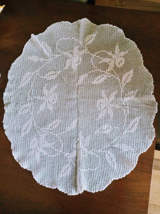 Cream-colored lace apron
