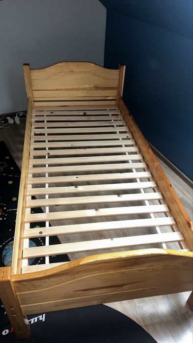 Łóżko sosnowe 90x200