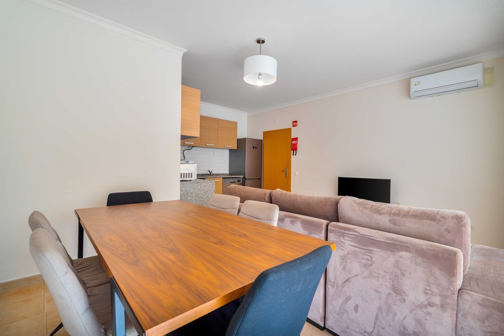 Apartamento T2 perto da Praia com Garagem e Piscina