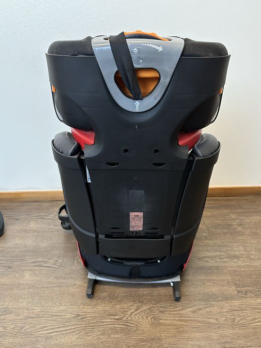 Cadeira Chico Criança 15-36 Kgs + banco elevatorio.