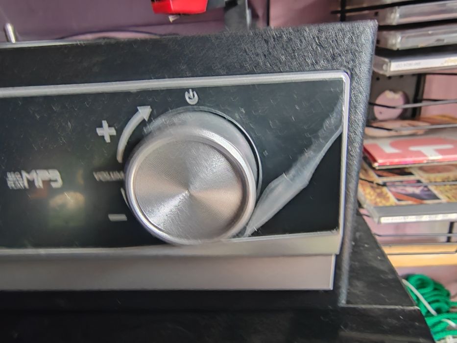 Gramofon Medion.