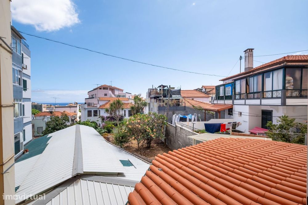 Apartamento T2 para Arrendamento – Centro do Funchal, Ilha da Madeira