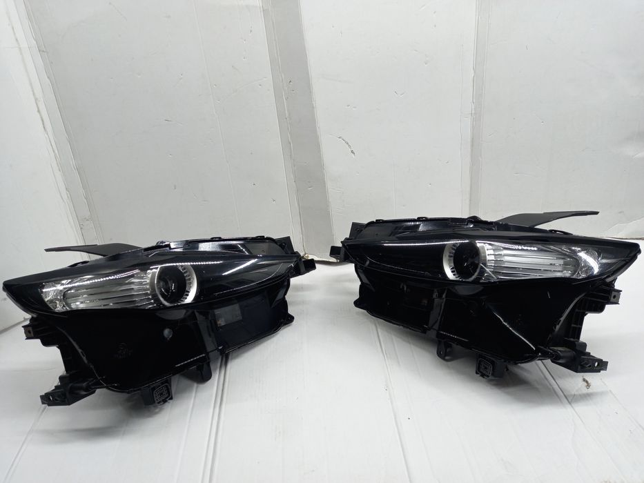 Komplet lamp przednich Mazda CX 30 full led na 12pin