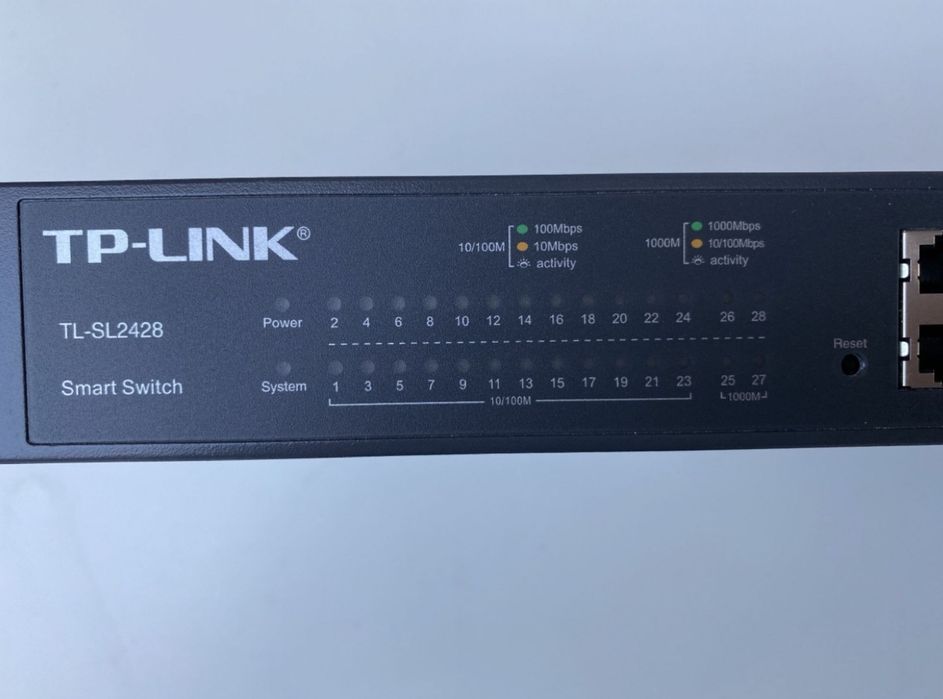 TP-LINK TL-SL2428 Smart Switch 24+4 — przełącznik używany