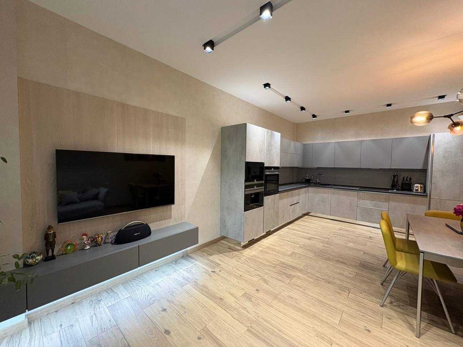Gallery image