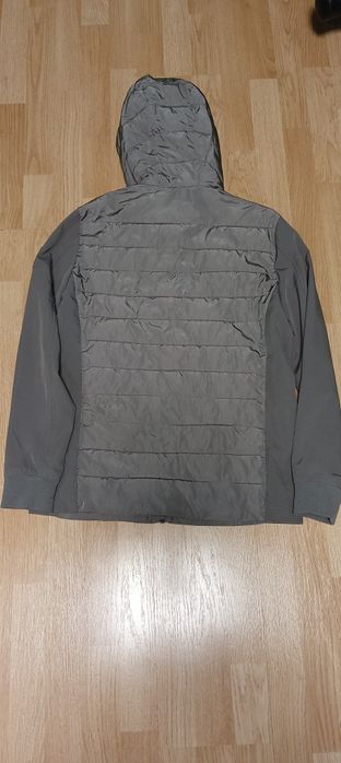 Вітровка Weekend Offender