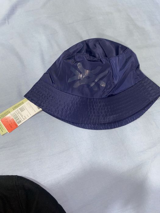 Diversas roupas em estado novo para senhoras