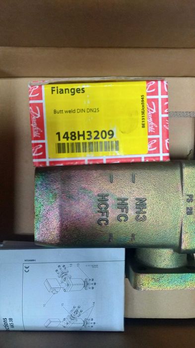 Электромеханическое реле AKS 38 D для контроля уровня жидкости Danfoss