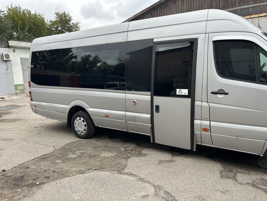 Продам Мерседес Спринтер 516 2.7 мотор