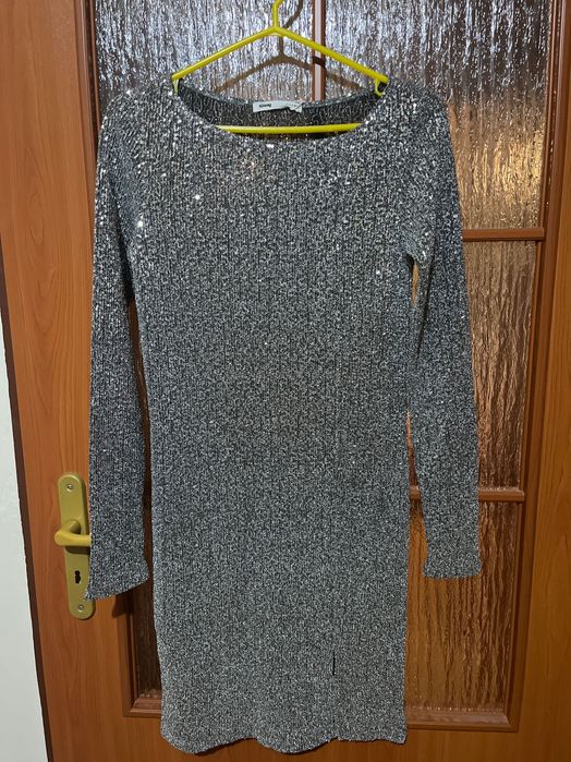 Sukienka cekinowa, rozmiar S