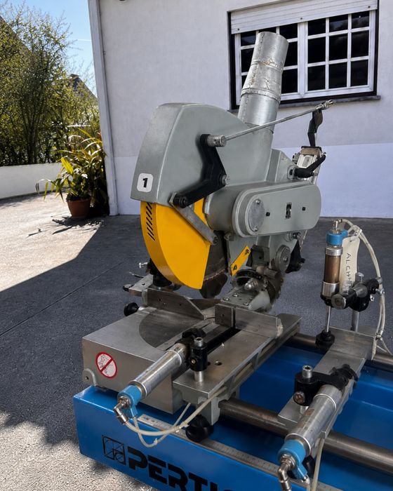 Máquina serra dupla - Pertici Univer 330IP