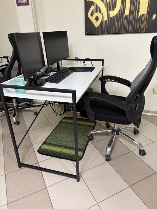 Стіл компʼютерний Oxford Black 16 білий