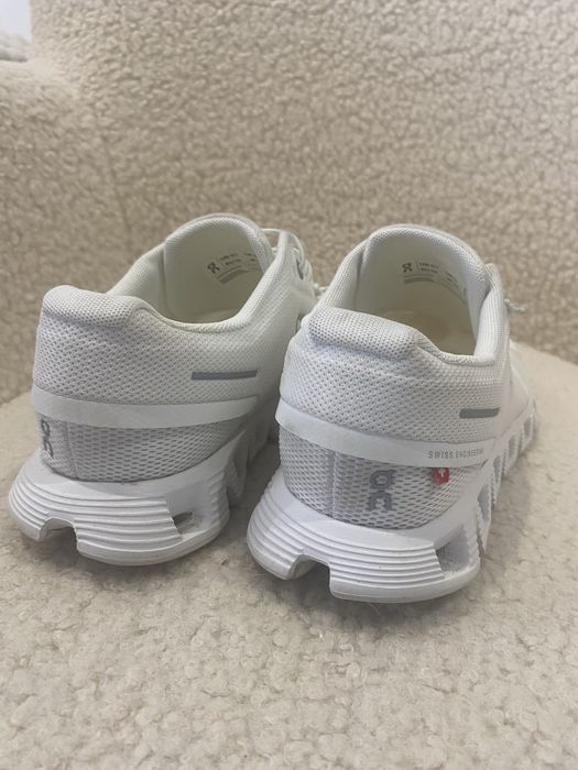 Кроссовки на девочку