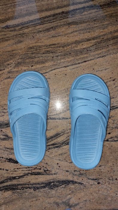 Klapki chlopiece r.24