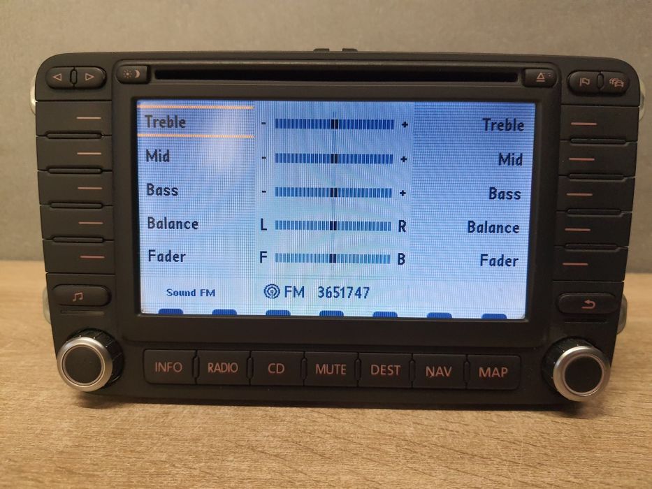 Radio samochodowe Volkswagen VW DVD Navigation 2din / Touran Passat b6 Golf 5 Caddy Passat b6 Golf plus Czarne zadbane