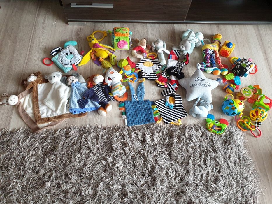 Zabawki dla niemowląt szeleściki, zawieszki do wózka