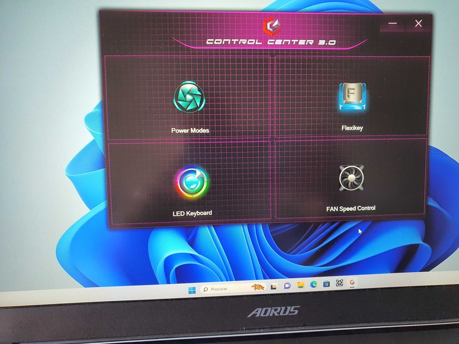 Aorus 7 KB i7 10750H