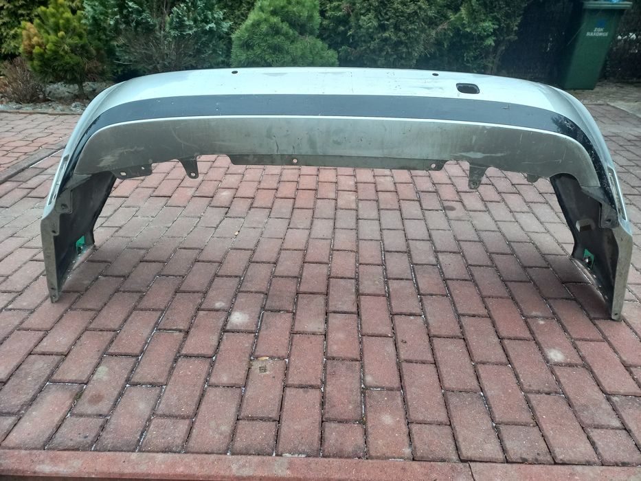 Zderzak tył Toyota corolla e21 kombi