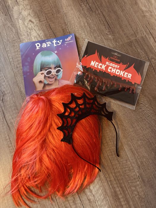 Zestaw akcesoriów na Halloween / imprezę – peruka, choker krew, opaska pajęczyna •One Size•