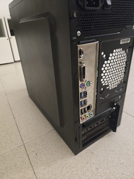 Torre gaming rtx 6600 xt