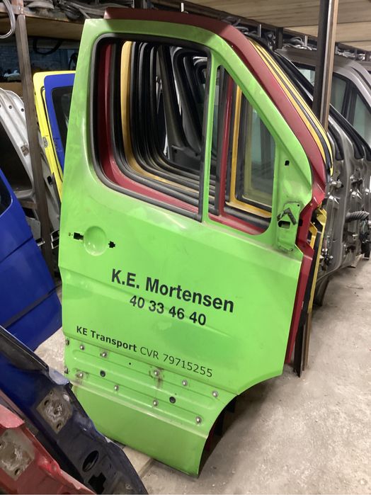 Дверка передня Спринтер 906 Крафтер Двері Ліві Праві