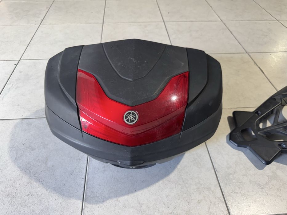 Top case e suporte Yamaha Tmax 530