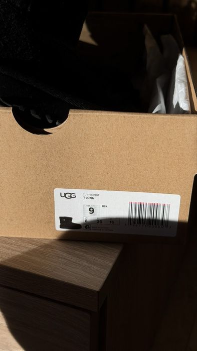 Уги для хлопчика UGG