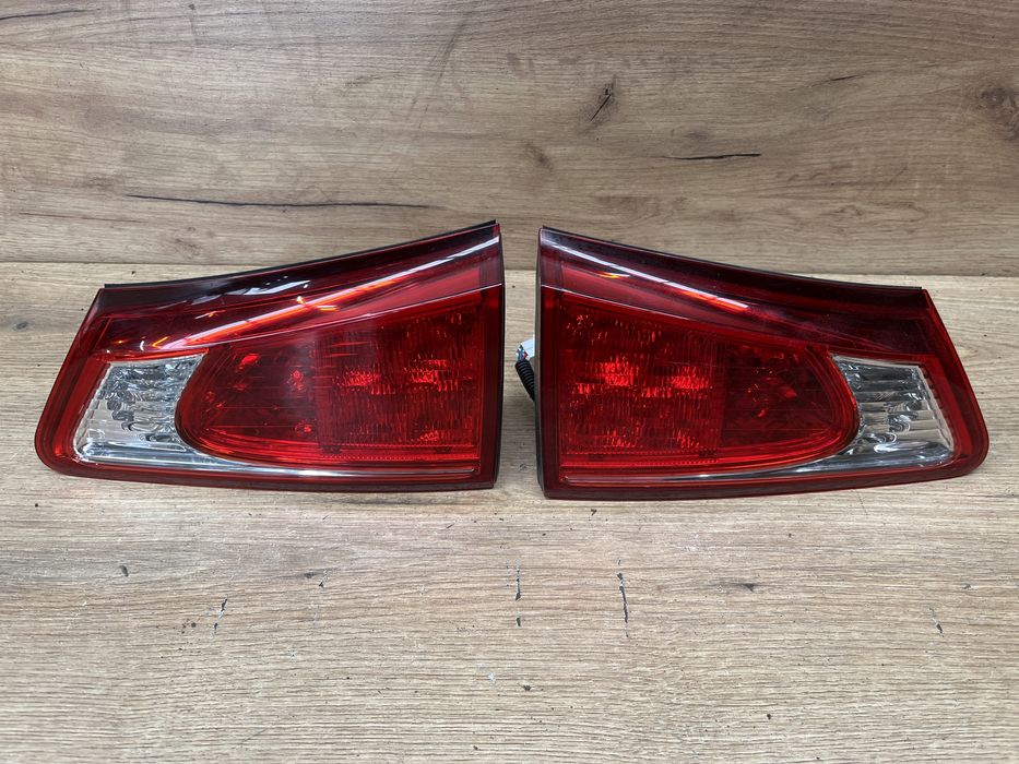Lampa/reflektor tylny lewy prawy w klapę Lexus Is220 lift LED