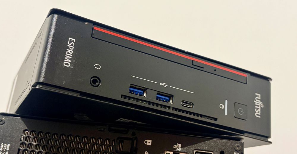 WiFi Mini PC Fujitsu Esprimo Q958 i3-8100 8GB 256GB Windows 11