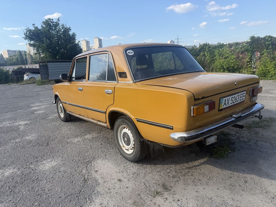 Продам ваз 21011