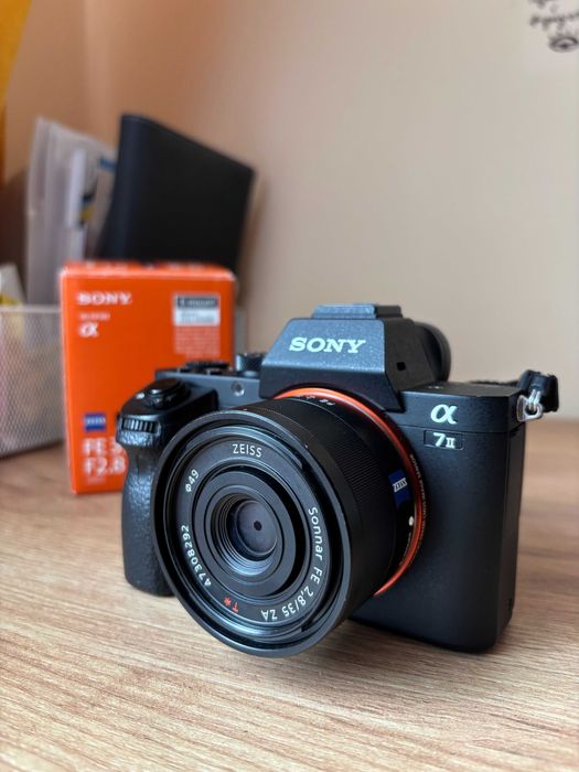 Об'єктив Sony FE 35 mm f/2.8 ZA Sonnar T*Carl Zeiss (SEL35F28Z.AE)