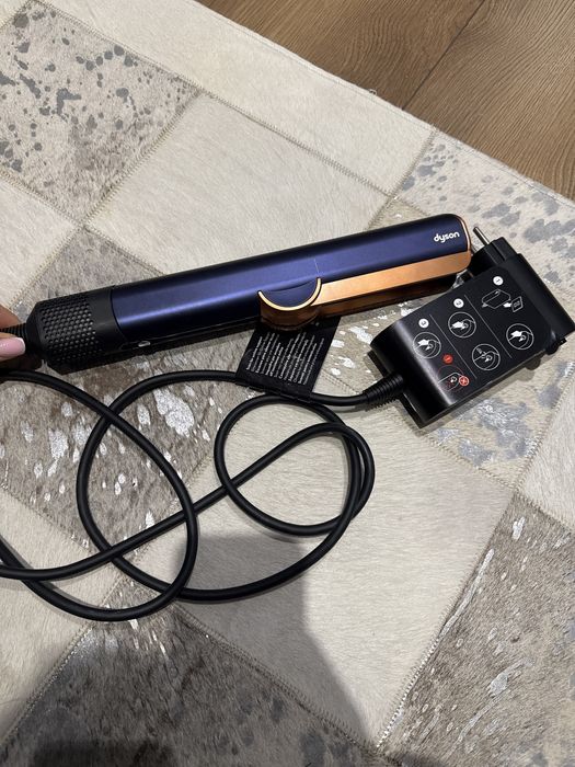 Aeroprostownica Dyson Airstrait