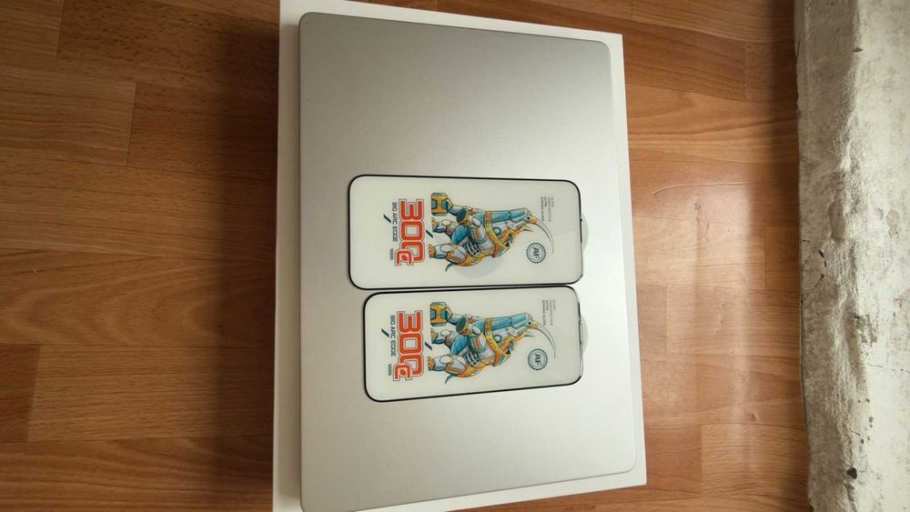 Защитное стекло iPhone 16 pro\ 16 pro max