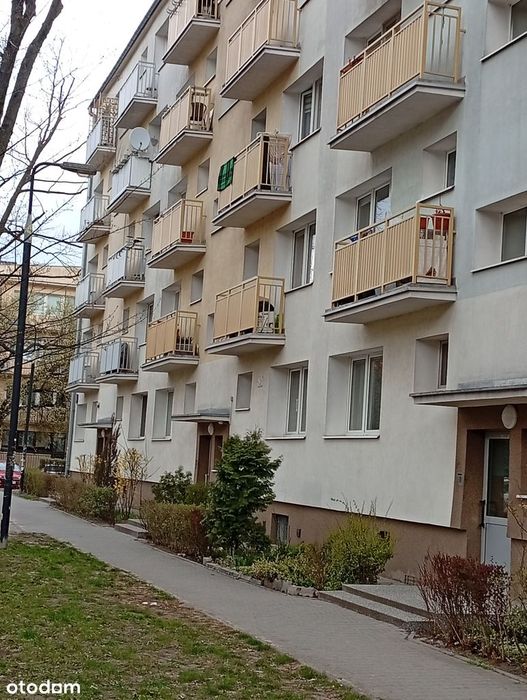 Przytulny pokój z oddzielną kuchnią w Warszawie na Woli
