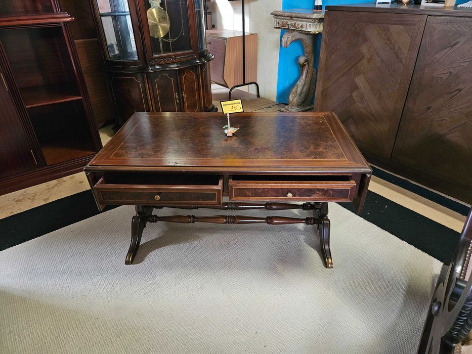 Mesa de centro, extensivel - Com marcas de uso