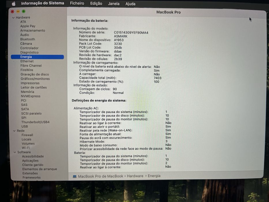 Apple MacBook Pro 15”- A1990
