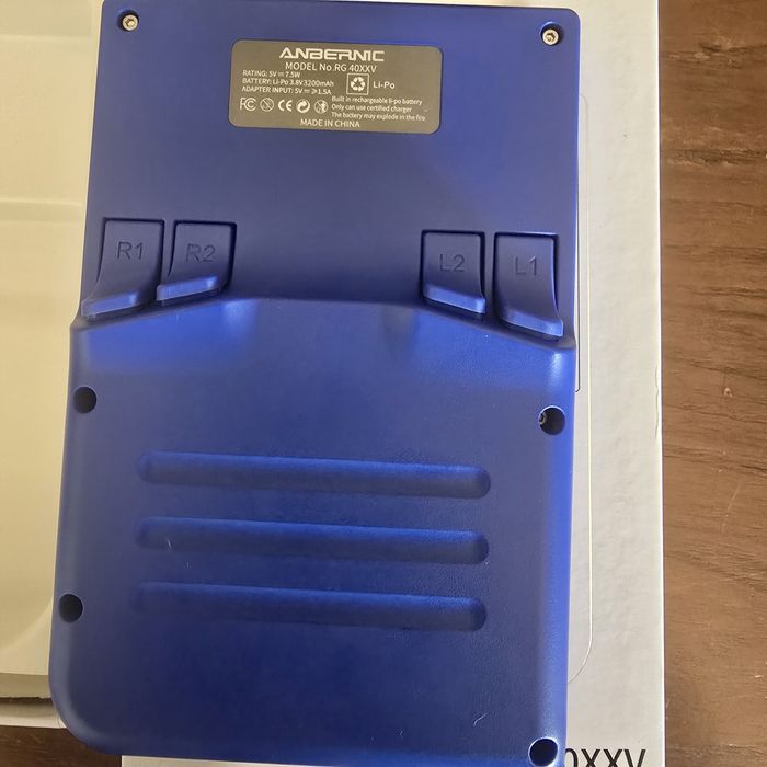 Consolas Retro Anbernic RG35XX Plus e RG40XXV — Novas